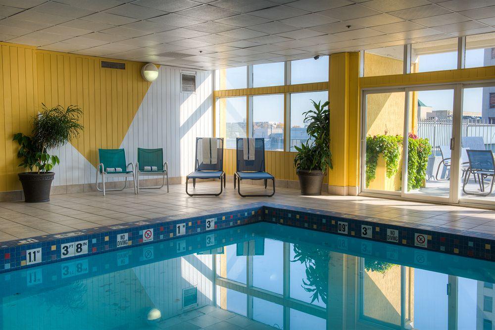Four Points By Sheraton Downtown Hotel 3*
